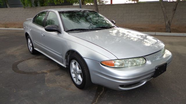 Oldsmobile Alero 2004 photo 2