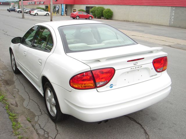 Oldsmobile Alero 2004 photo 1