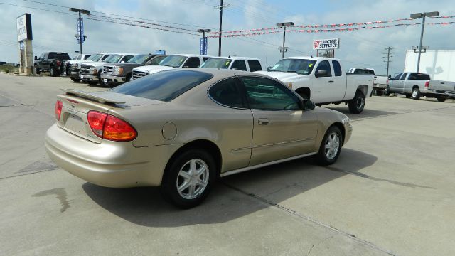 Oldsmobile Alero 2004 photo 14