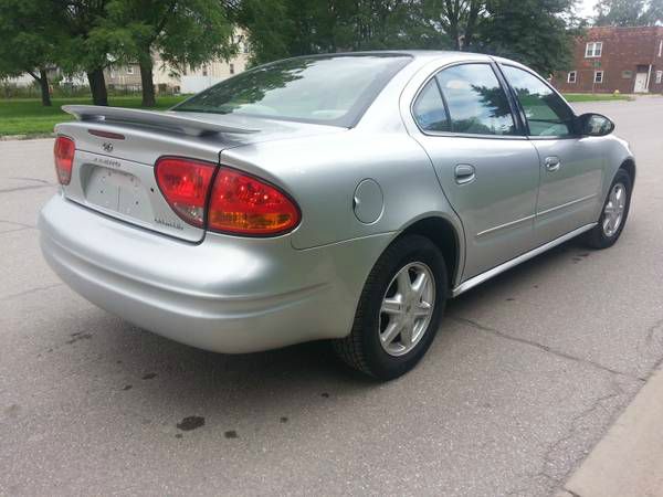 Oldsmobile Alero 2004 photo 1