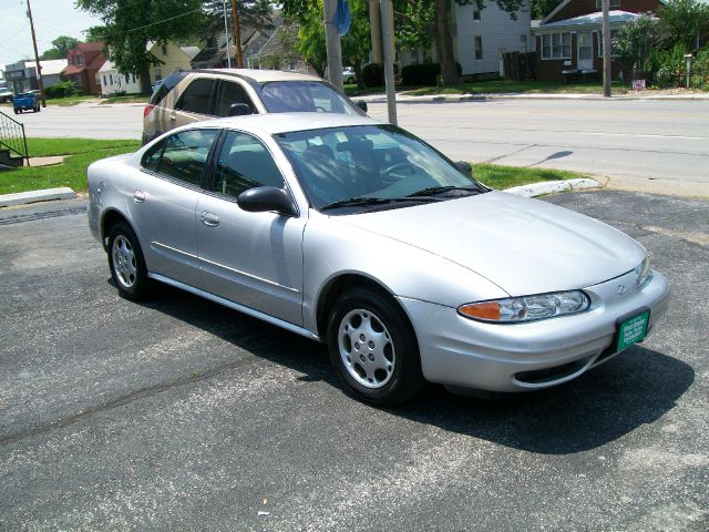 Oldsmobile Alero 2004 photo 1