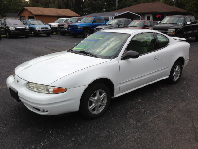 Oldsmobile Alero 2004 photo 1