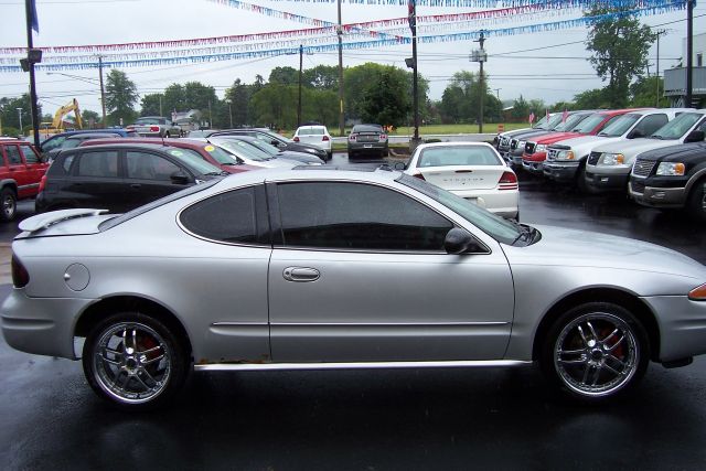 Oldsmobile Alero 2004 photo 8