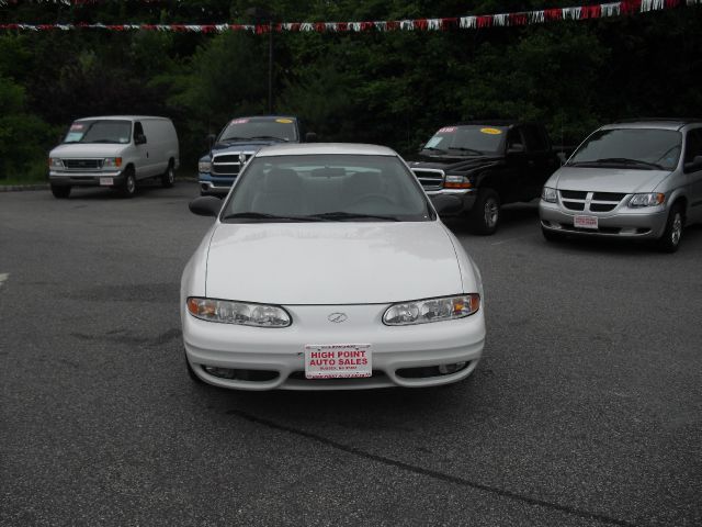 Oldsmobile Alero 2004 photo 4