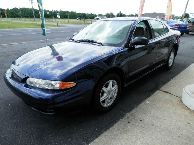 Oldsmobile Alero 2004 photo 1