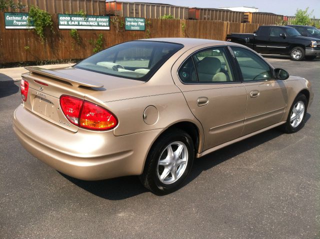 Oldsmobile Alero 2004 photo 1