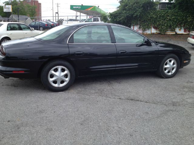 Oldsmobile Aurora 1995 photo 2