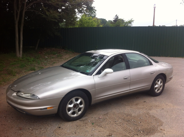 Oldsmobile Aurora 1996 photo 2