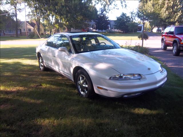 Oldsmobile Aurora 1998 photo 1