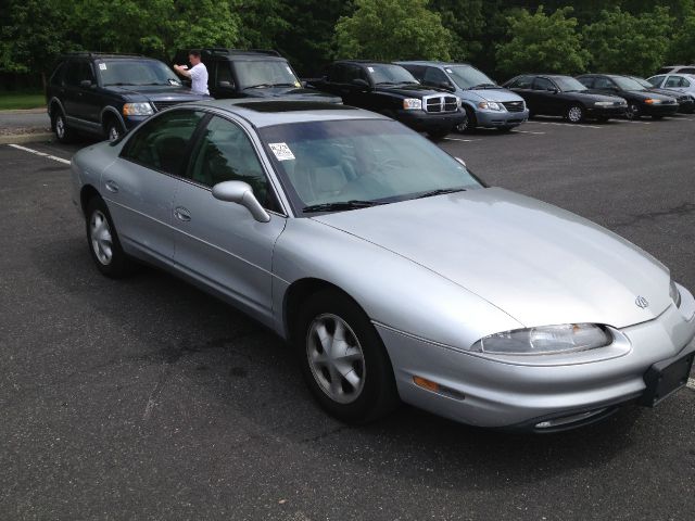 Oldsmobile Aurora 1999 photo 2