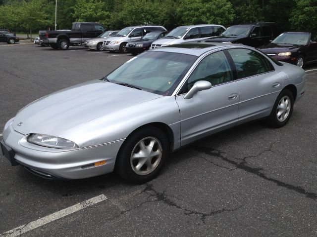 Oldsmobile Aurora 1999 photo 3