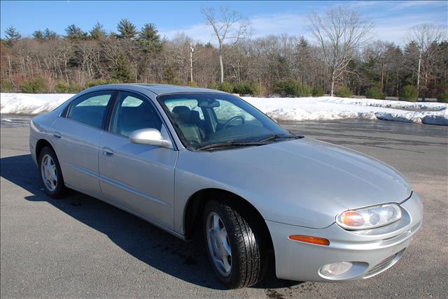 Oldsmobile Aurora 2001 photo 1