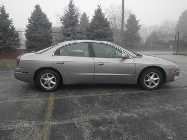 Oldsmobile Aurora 2001 photo 1