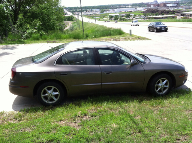 Oldsmobile Aurora 2001 photo 3