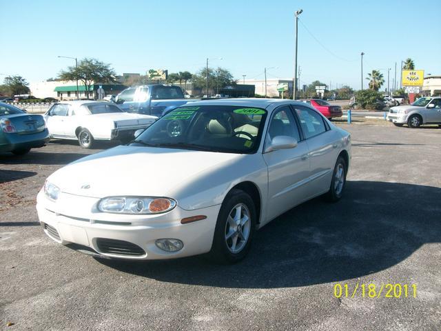 Oldsmobile Aurora 3 Sedan