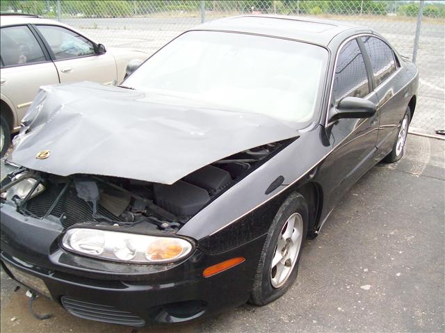 Oldsmobile Aurora Base Sedan