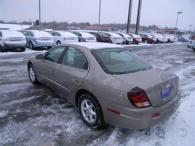 Oldsmobile Aurora 2001 photo 2