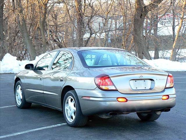 Oldsmobile Aurora 2001 photo 1