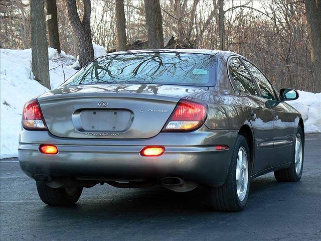 Oldsmobile Aurora 2001 photo 3