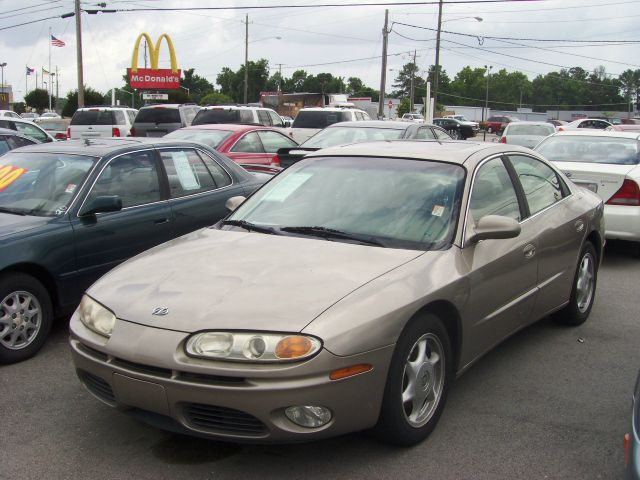 Oldsmobile Aurora 2001 photo 1