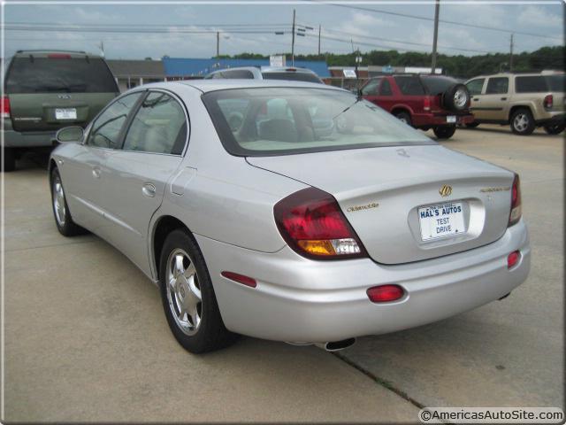 Oldsmobile Aurora 2001 photo 1