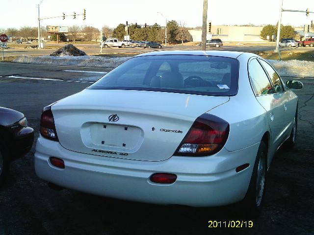 Oldsmobile Aurora 2001 photo 1