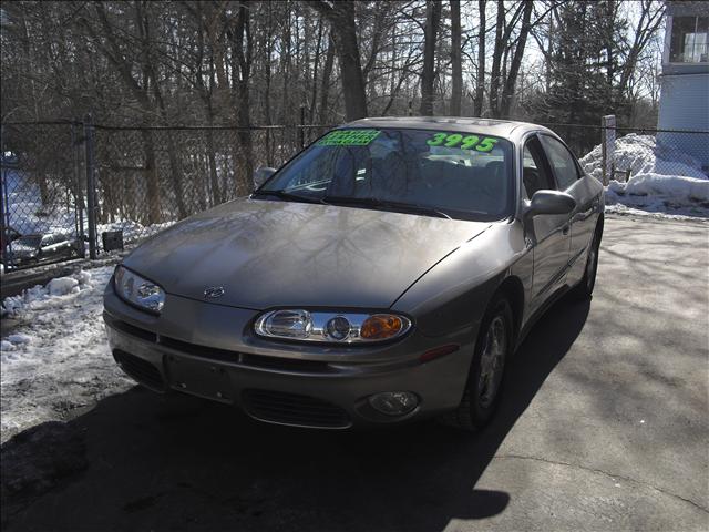 Oldsmobile Aurora Base Sedan