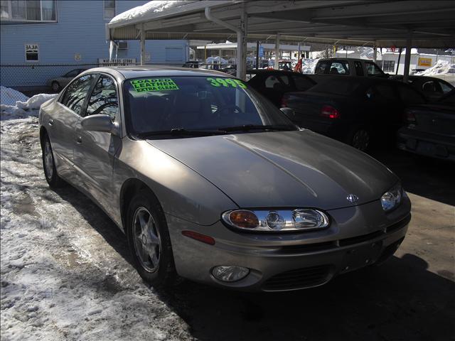 Oldsmobile Aurora 2001 photo 2