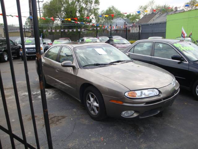 Oldsmobile Aurora 2001 photo 2