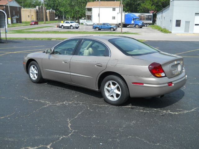 Oldsmobile Aurora 2001 photo 8