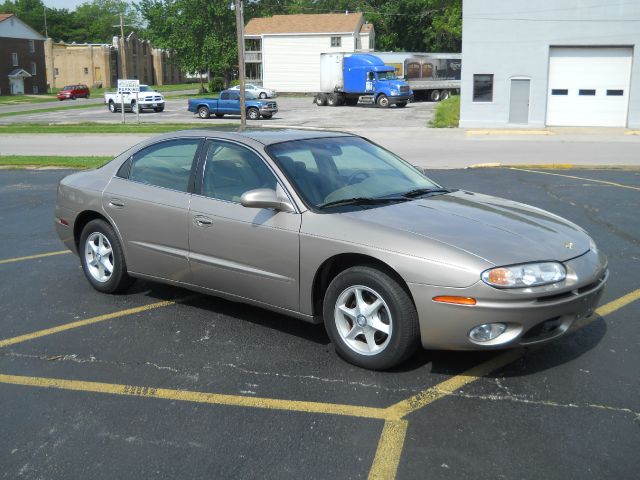 Oldsmobile Aurora 2001 photo 9