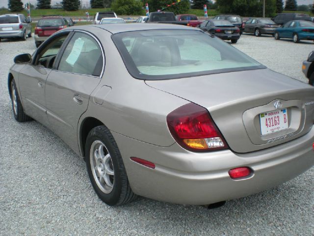 Oldsmobile Aurora 2001 photo 2