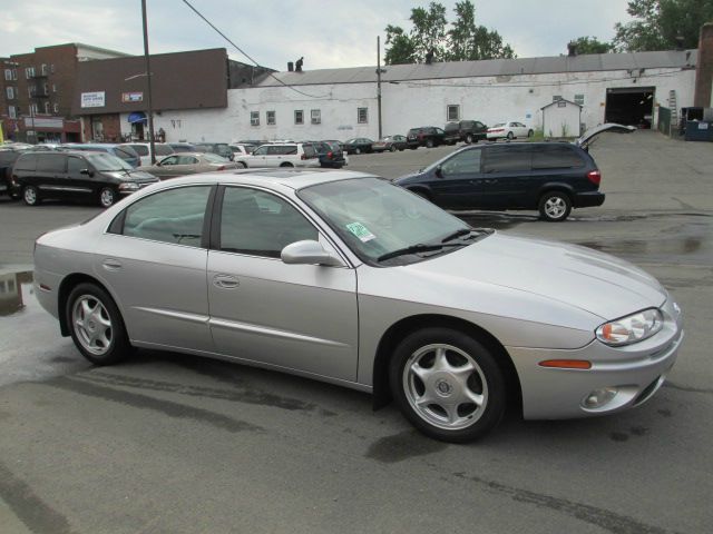 Oldsmobile Aurora 2001 photo 1