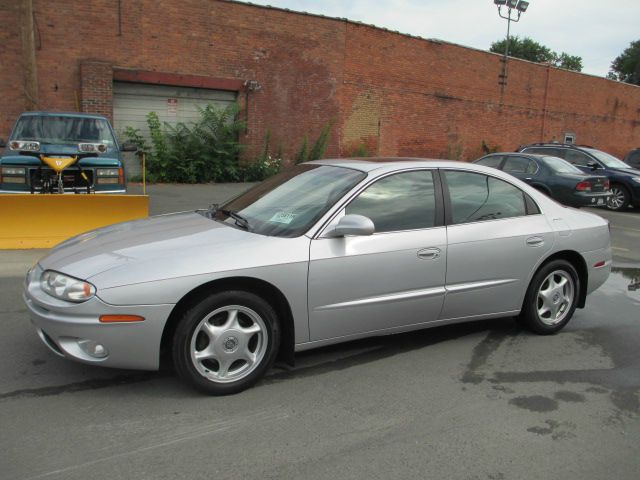 Oldsmobile Aurora 2001 photo 2