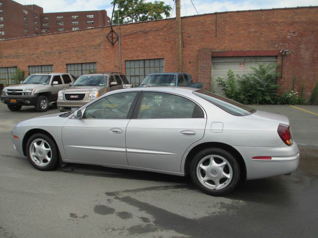 Oldsmobile Aurora 2001 photo 3