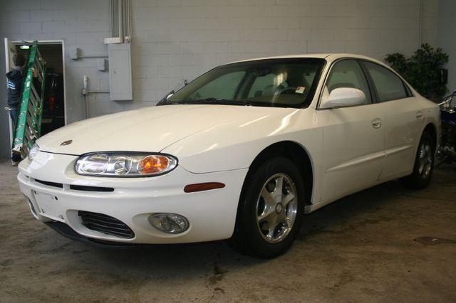 Oldsmobile Aurora 2001 photo 1