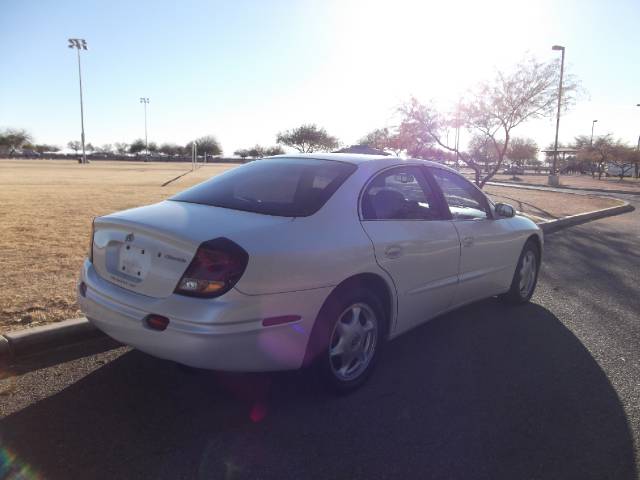 Oldsmobile Aurora 2001 photo 3