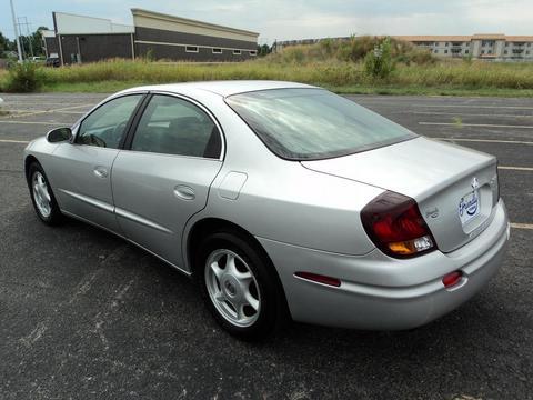 Oldsmobile Aurora 2001 photo 1