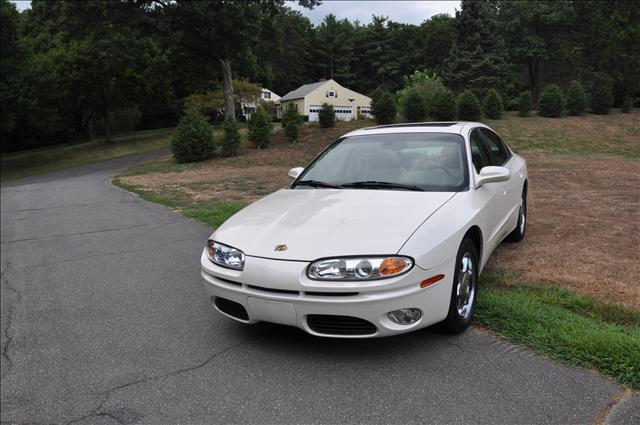 Oldsmobile Aurora 2001 photo 1