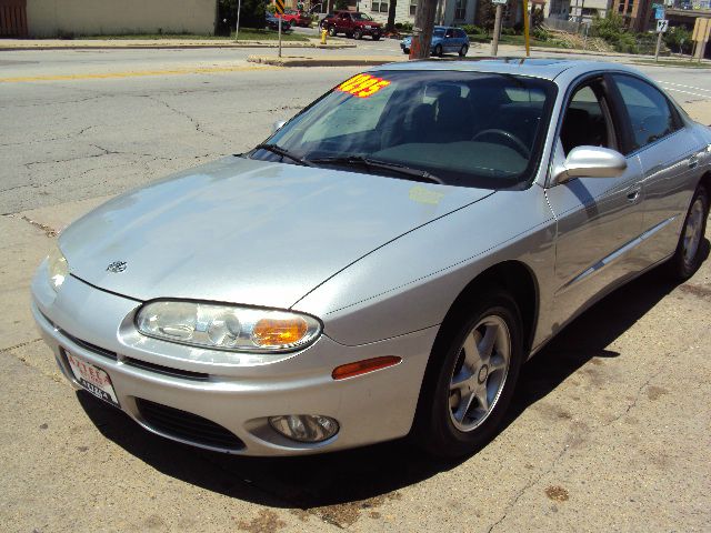 Oldsmobile Aurora 2001 photo 3