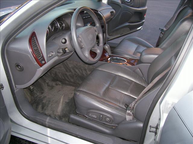 Oldsmobile Aurora 2001 photo 2