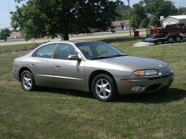 Oldsmobile Aurora 2001 photo 2