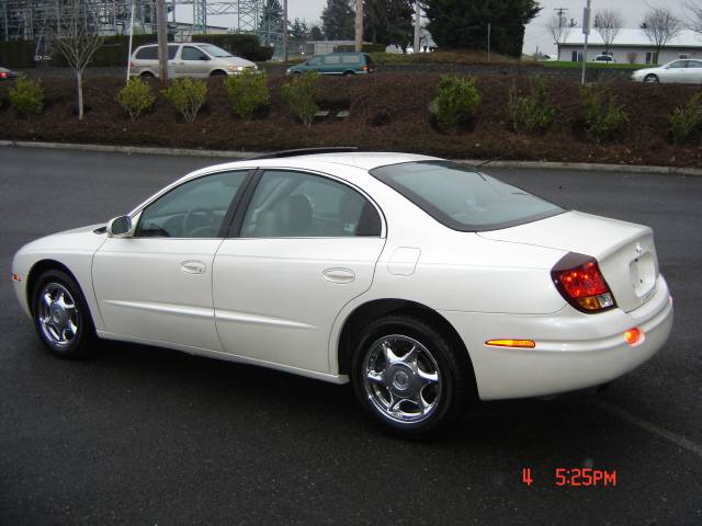 Oldsmobile Aurora 2001 photo 4