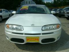 Oldsmobile Aurora Base Sedan