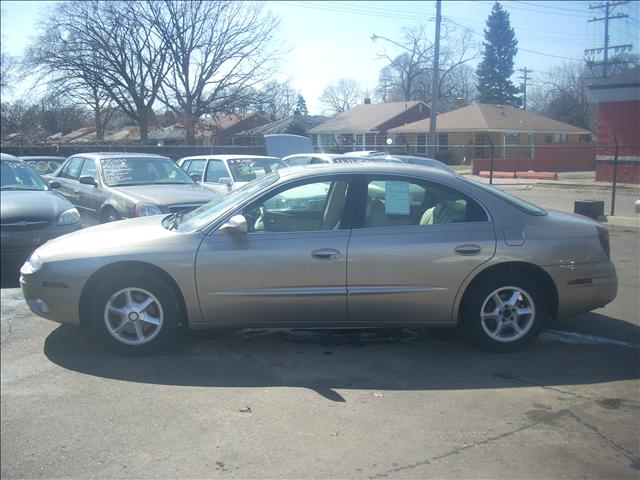 Oldsmobile Aurora 2001 photo 1