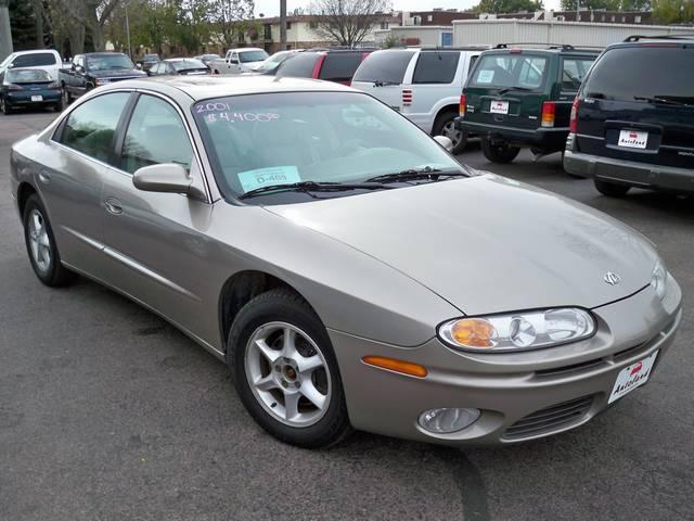 Oldsmobile Aurora 2001 photo 2