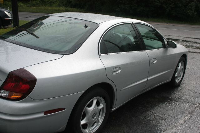 Oldsmobile Aurora 2.5sl Leather Sedan