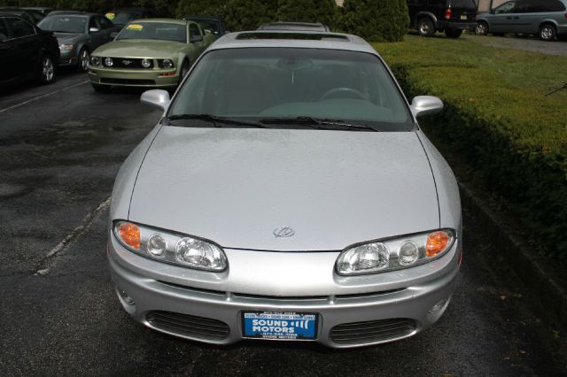 Oldsmobile Aurora 2001 photo 3