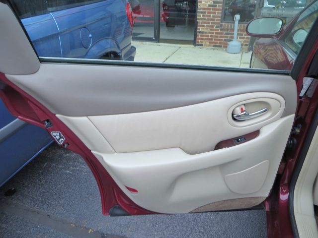 Oldsmobile Aurora 2001 photo 12