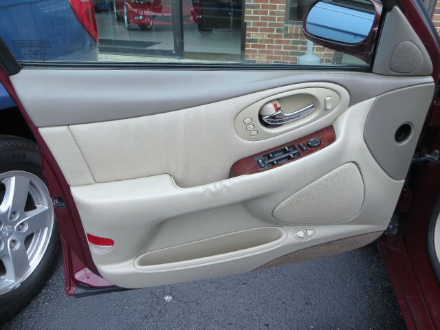 Oldsmobile Aurora 2001 photo 15